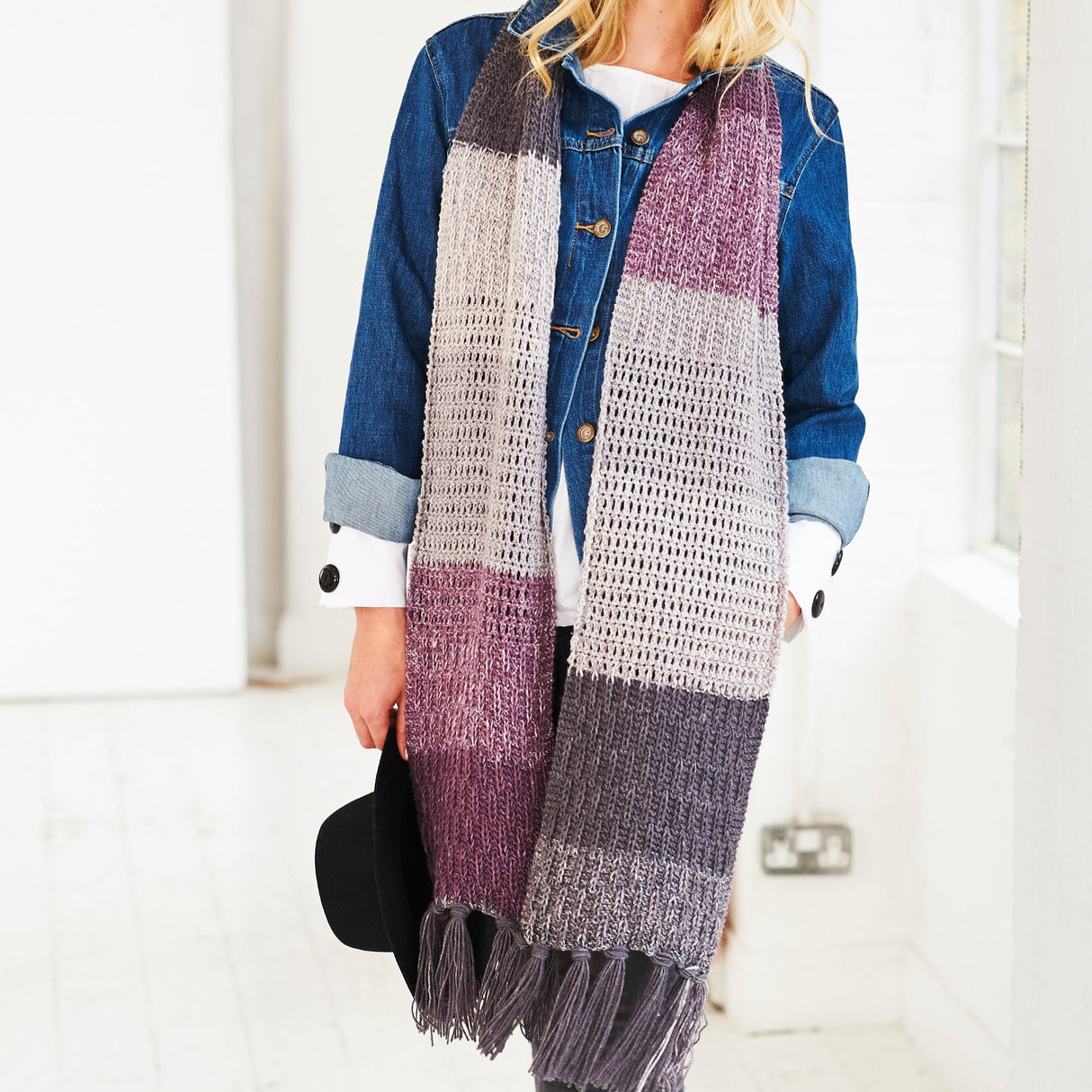 Stylecraft Scarf DK Knitting Pattern 9486