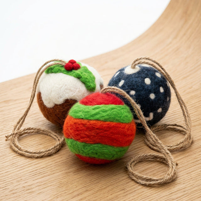 Needle Felting Christmas Bauble Workshop