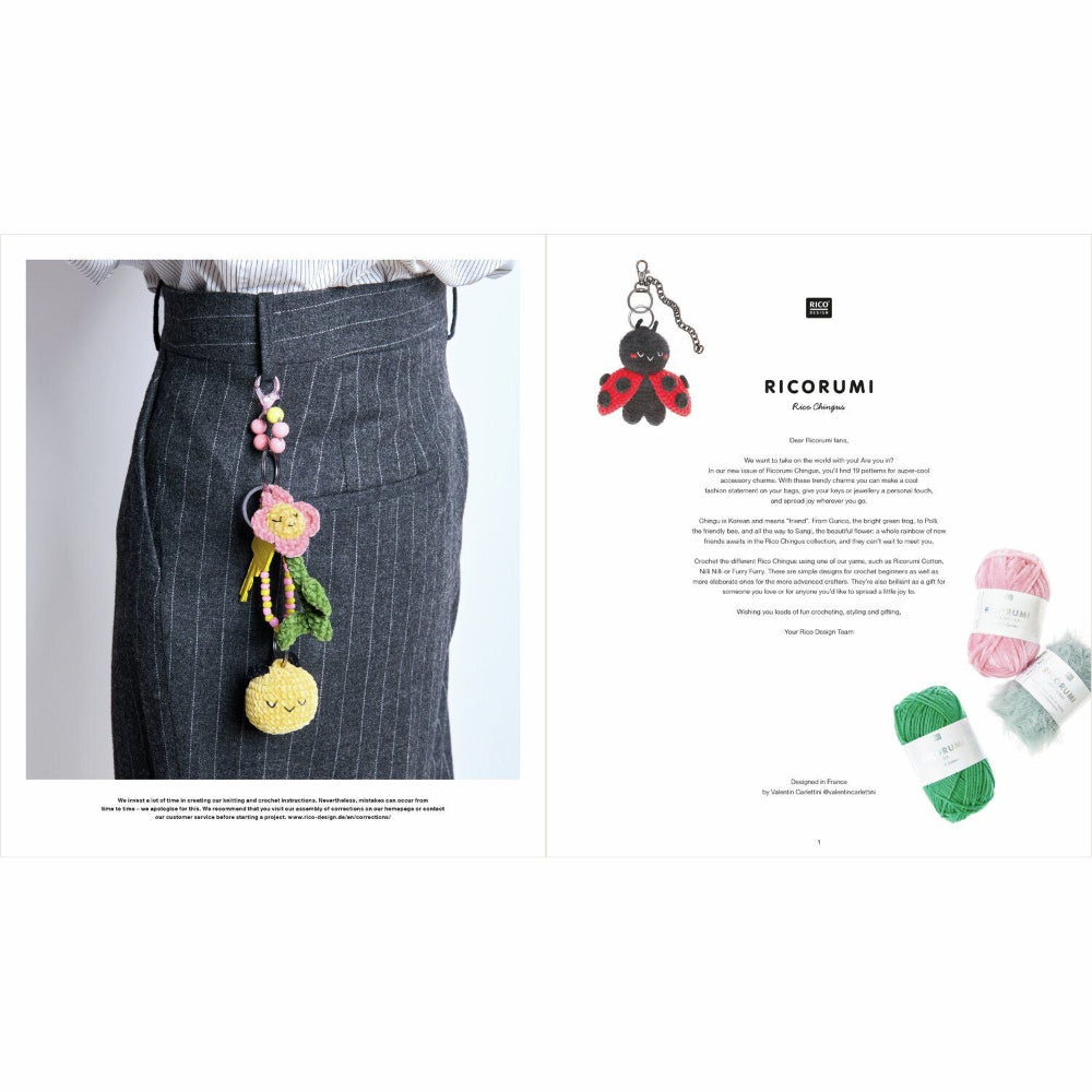 Crocheted keychains and yarn on a white background with 'Ricorumi' branding.