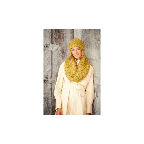 Stylecraft Hat and Cowl Super Chunky Pattern 9805